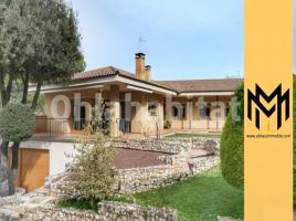 Casa (chalet / torre), 253 m², Calle Andreu Santasmasas, 8