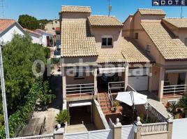 Casa (unifamiliar aislada), 146 m², seminuevo, Zona