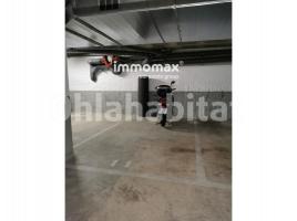 Louer , 10 m², Zona