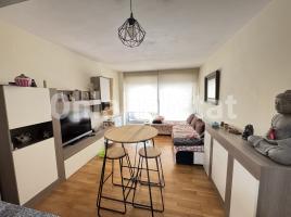 Pis, 78 m², prop de bus i tren, Calle de la Corunya