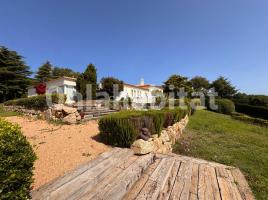 Houses (villa / tower), 510 m², Calle Romanyà
