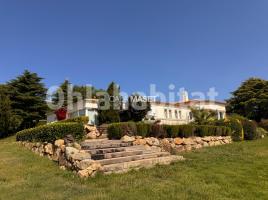 Houses (villa / tower), 510 m², Calle Romanyà