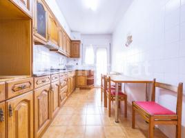 Casa (unifamiliar adossada), 302 m², Calle de Puig-Guardial