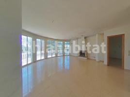 Casa (xalet / torre), 198 m², seminou, Calle del Clavell