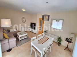  (unifamiliar adossada), 348 m², presque neuf