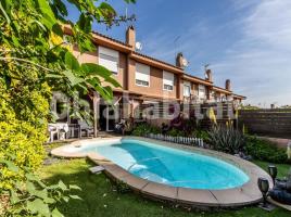 Casa (unifamiliar adossada), 205 m², Zona