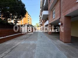Louer pis, 101 m², près de bus et de train, Vía Gran Via de Lluís Companys, 254