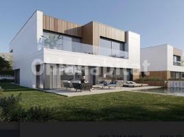 Casa (xalet / torre), 260 m², prop de bus i tren, seminou