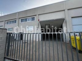 Louer , 639 m², presque neuf, Avenida DEL PRAT