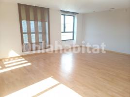 Alquiler piso, 144 m², seminuevo, Zona
