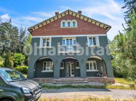Houses (villa / tower), 417 m², Carretera de Vic