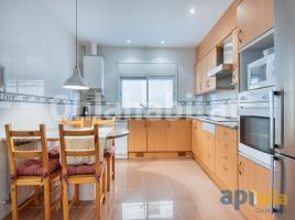 Casa (unifamiliar adosada), 298 m²