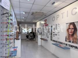 Local comercial, 108 m², prop de bus i tren, Calle de Josep Anselm Clavé