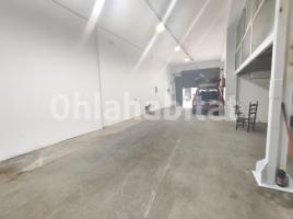 Local comercial, 180 m², prop de bus i tren, Calle Abat Oliba