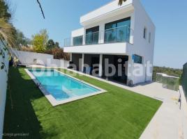 Casa (chalet / torre), 460 m², seminuevo, Calle les Heures