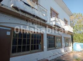  (unifamiliar aïllada), 452 m², Zona