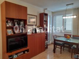 Apartament, 65 m²