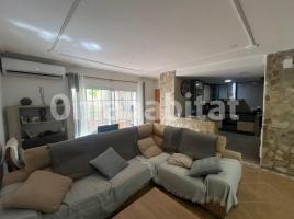 Houses (villa / tower), 200 m², Calle de Sant Francesc