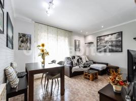 Piso, 90 m², cerca de bus y tren