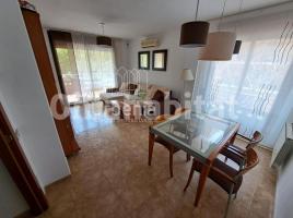 Piso, 79 m², seminuevo, Zona