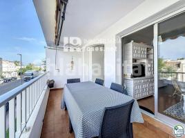 Apartament, 82 m², Zona