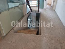  (unifamiliar adossada), 360 m², presque neuf, Calle de Raval