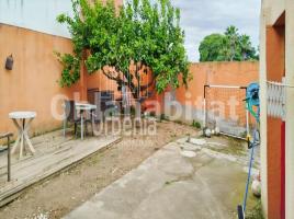 Casa (unifamiliar adossada), 370 m², Zona