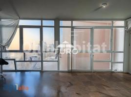 Propietat vertical, 327 m², Zona