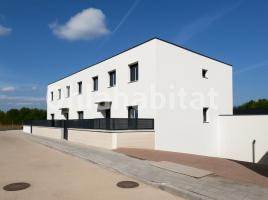  (unifamiliar adossada), 228 m², presque neuf, Zona