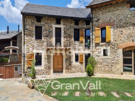New home - Houses in, 296 m², new