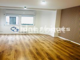 Piso, 85 m², cerca de bus y tren