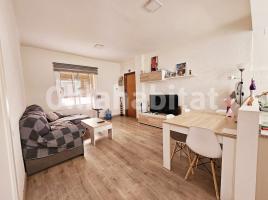 Piso, 65 m², cerca de bus y tren, Calle TRAVAU
