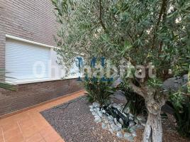  (unifamiliar aïllada), 273 m², près de bus et de train, presque neuf, Calle Gardènia