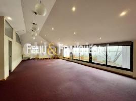 Office, 176 m², almost new