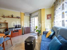 Piso, 75 m², cerca de bus y tren, seminuevo, Calle SUMELLA