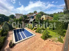 Casa (unifamiliar aislada), 462 m², cerca de bus y tren
