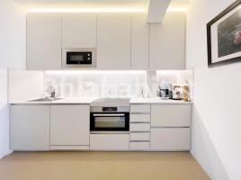 Altres, 83 m², prop bus i metro, Calle de Sicília