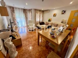 Pis, 74 m², prop de bus i tren