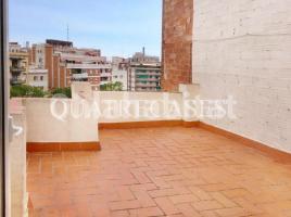 Propiedad vertical, 270 m², cerca de bus y tren, Calle de Mascaró