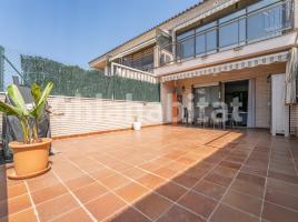  (unifamiliar adossada), 249 m², presque neuf, Calle Carrasclet