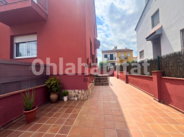 Houses (villa / tower), 194 m², Avenida Maria Torres