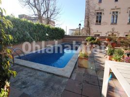 Houses (terraced house), 270 m², near bus and train