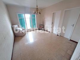 Piso, 72 m², cerca de bus y tren