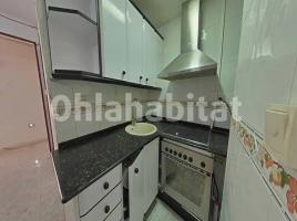 Pis, 56 m², prop de bus i tren