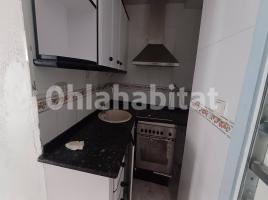 Pis, 56 m², prop de bus i tren