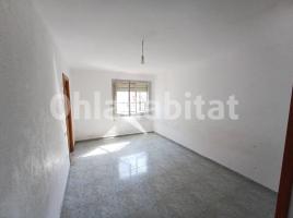 Piso, 58 m², cerca de bus y tren