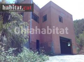 Casa (unifamiliar aïllada), 195 m², prop de bus i tren, nou