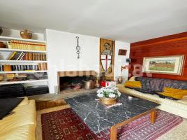 , 369 m²
