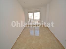 Pis, 58 m², prop de bus i tren, nou