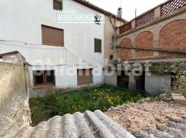 Casa (unifamiliar aislada), 351 m², cerca de bus y tren